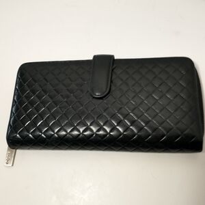 HOBO Black Quilted Leather Zip-Around Wallet
